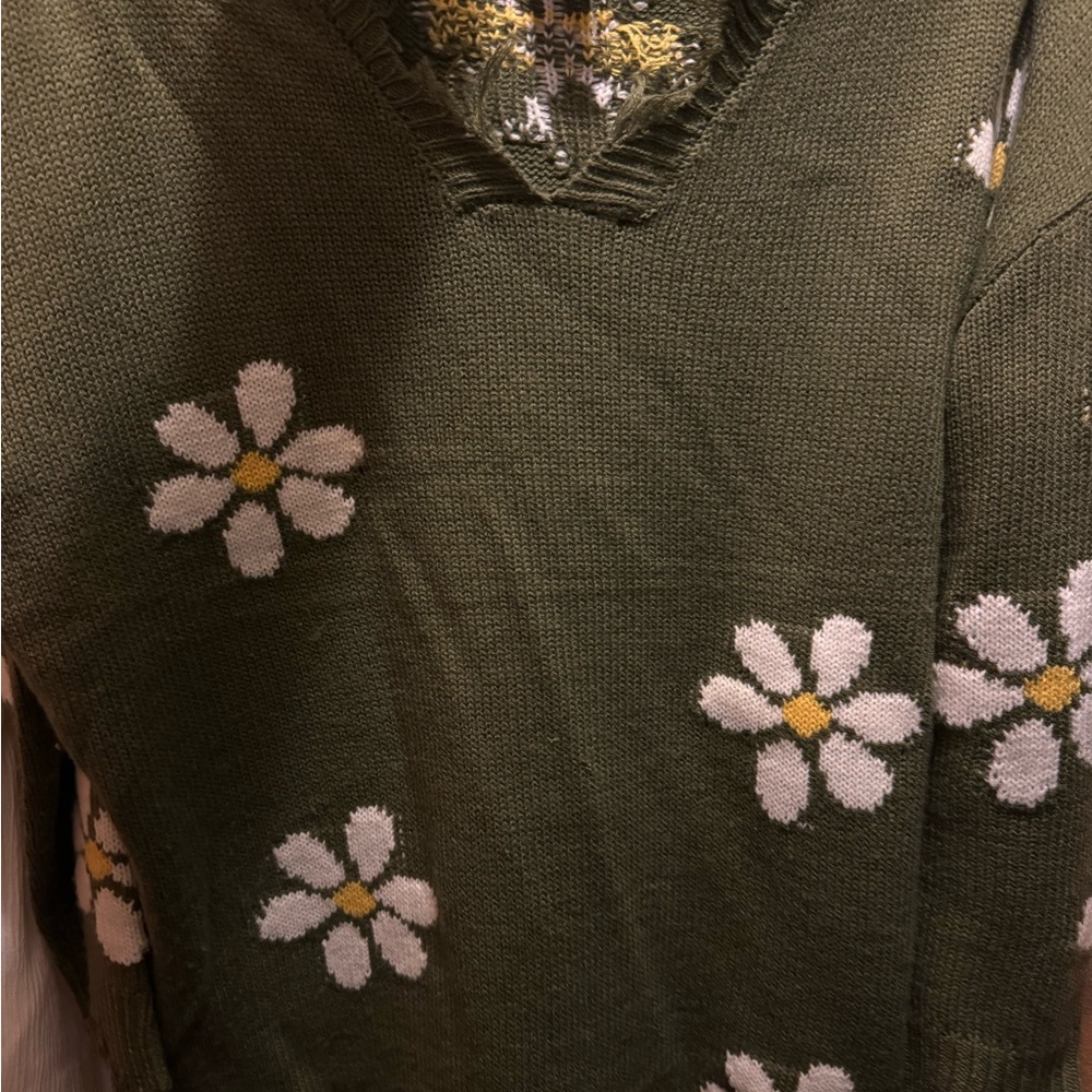 Olive Daisy V Neck Long Sleeve sweater